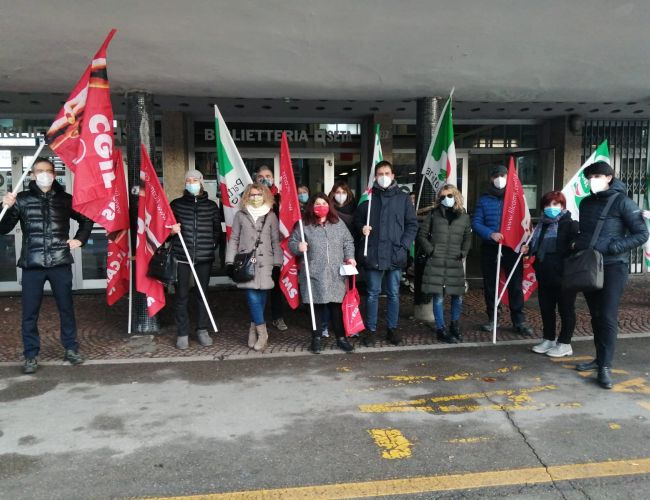 Sindacati trasporti: solidarietà e sostegno a lavoratori biglietterie Seta in sciopero