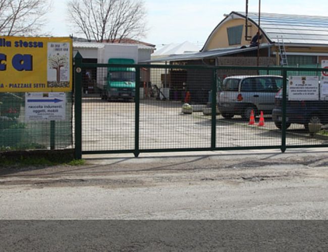 Molotov contro Porta Aperta: solidarietà dalla Cisl