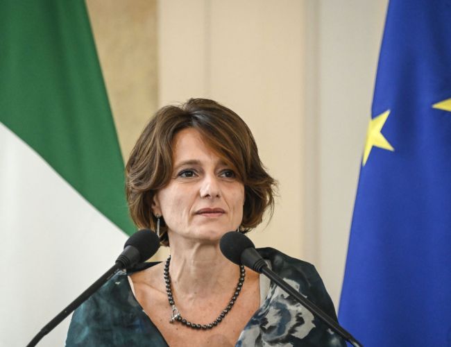 Violenza sulle donne, Papaleo (Cisl): “Pochi 3 giorni per ascoltare la vittima”. La Ministra Bonetti: “Casi in aumento”