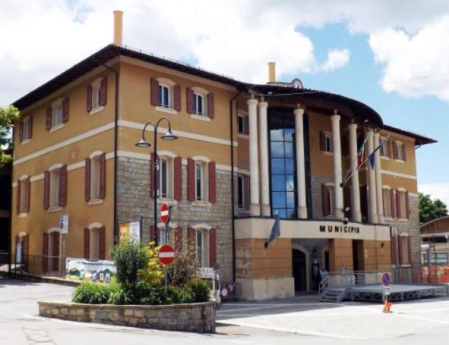 Serramazzoni, sindacati contro sindaco: «Si isola da Unione Frignano e aumenta spese consulenza esterne»