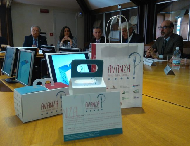 Contro lo spreco di cibo a Modena arriva la food bag
