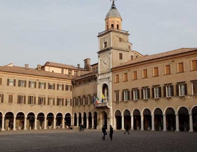 Antifascismo: firmato a Modena impegno tra Cgil Cisl Uil e Comune