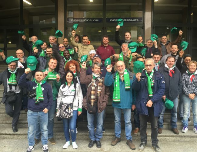 Quei due applausi di Landini (Fiom) al segretario Bentivogli (Fim) e l’appello del lavoratore della Lombardini “al rinnovo unitario del contratto”