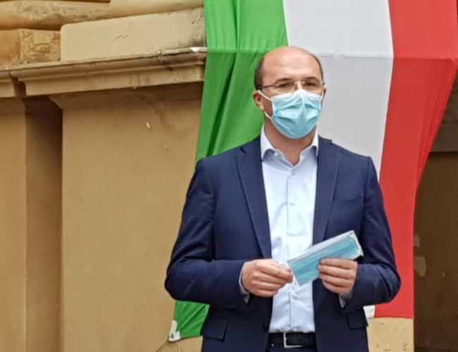 Lettera Br, solidarietà al sindaco Luca Vecchi per le minacce ricevute