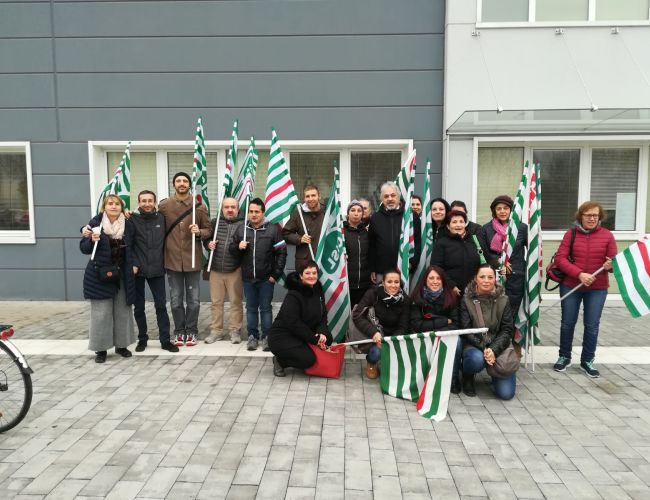 Gomma-plastica: grande adesione allo sciopero nazionale di oggi