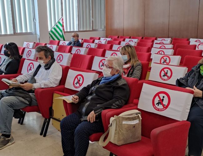 C m nc n, l p r l: in mostra a Modena gli anziani visti dai giovani