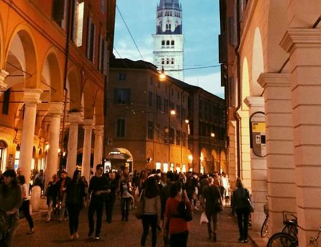 Fragilità sociali: un terzo dei modenesi è insoddisfatto, anche se promuove i servizi