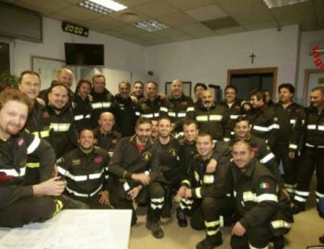 Reggio, mancanza di risorse e scarsa sicurezza: Vigili del Fuoco sciopero con presidio alla Prefettura