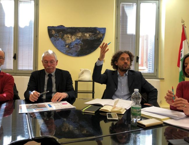 Servizi agli anziani: la sfida del futuro è nella gestione pubblica distrettuale