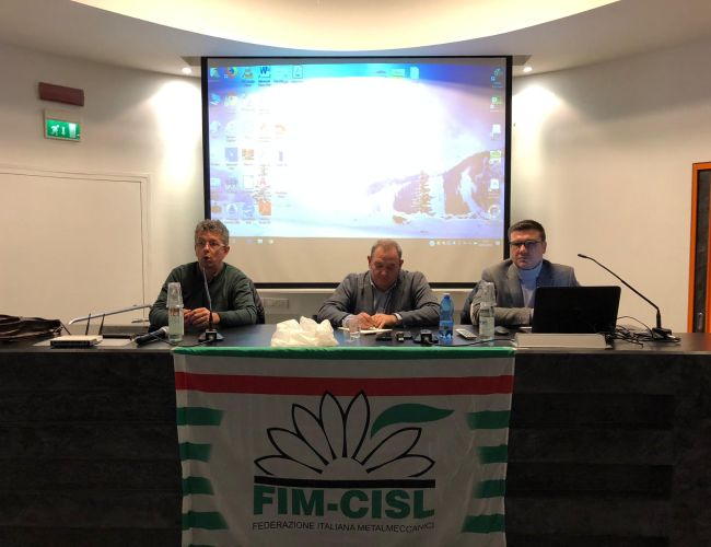 Crescono del 10% i metalmeccanici Fim Cisl. E guardano allo spread, perché…