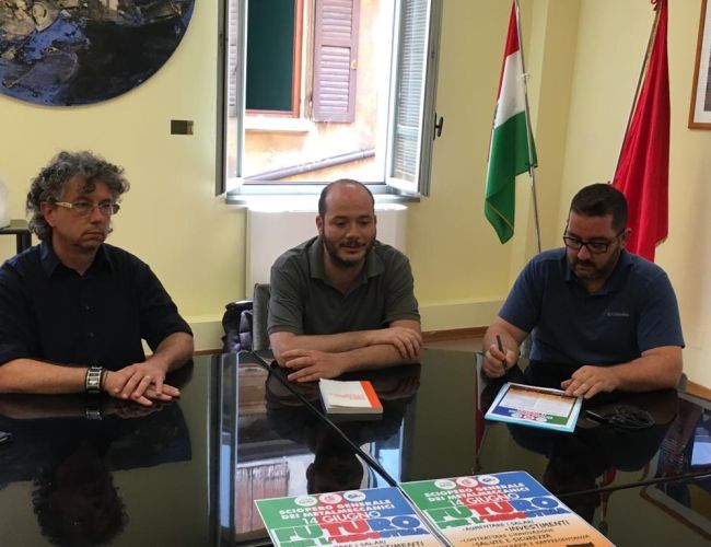 Da Reggio Emilia già 20 pullman in partenza per Firenze: sciopero dei metalmeccanici il 14 per il lavoro