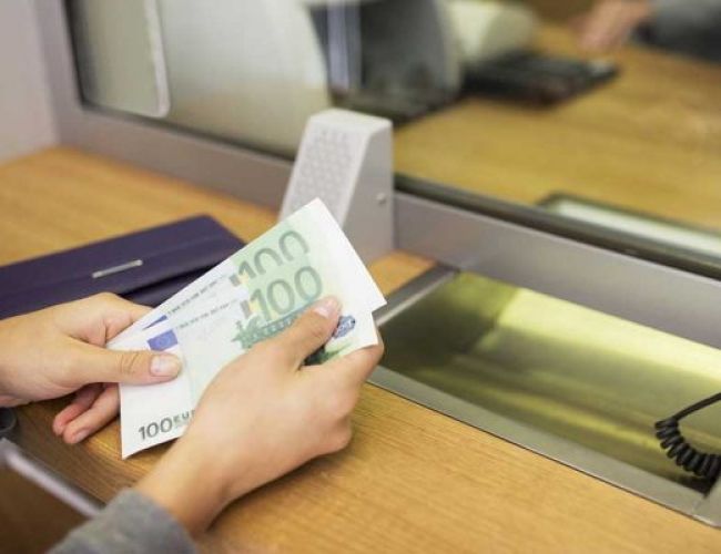 Coronavirus: lettera ai prefetti e al presidente della Regione sulla corretta applicazione dei decreti da parte di banche e assicurazioni