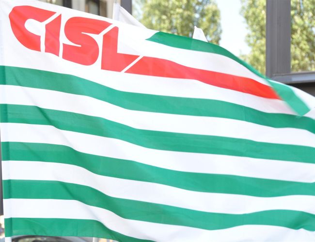 Monopolio: si cerchino tutte le possibili soluzioni