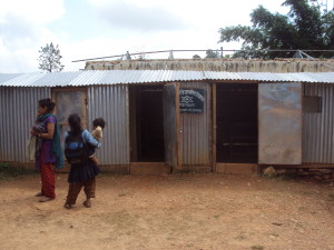 Terremoto Nepal, la scuola provvisoria di Dada che sarà ricostruita anche con il contributo di Cgil, Cisl e Uil di Modena e Reggio Emilia