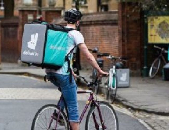 I sindacati: “Reggio Emilia sia città amica dei Rider. Rifacciamo il punto”